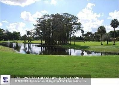 2nd image of 5107 Banyan Ln