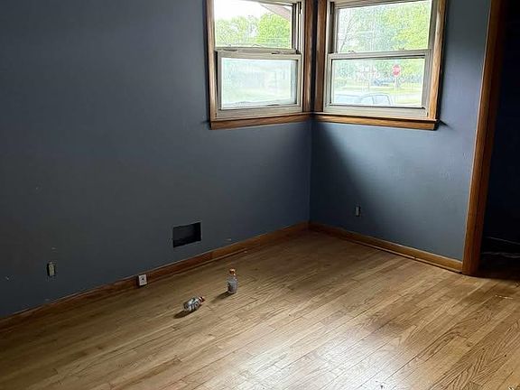 2nd image of 1223 S Grant Ave