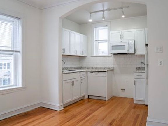 5th image of 4309 N Campbell Ave #2
