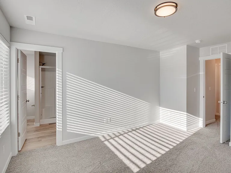 327 S Riggs Spring Ave — Photo 19