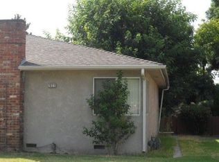 2822 E Andrews Ave, Fresno, CA 93726