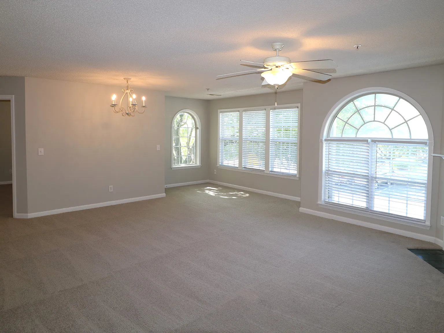 2 bed, $1,295 — Photo 2