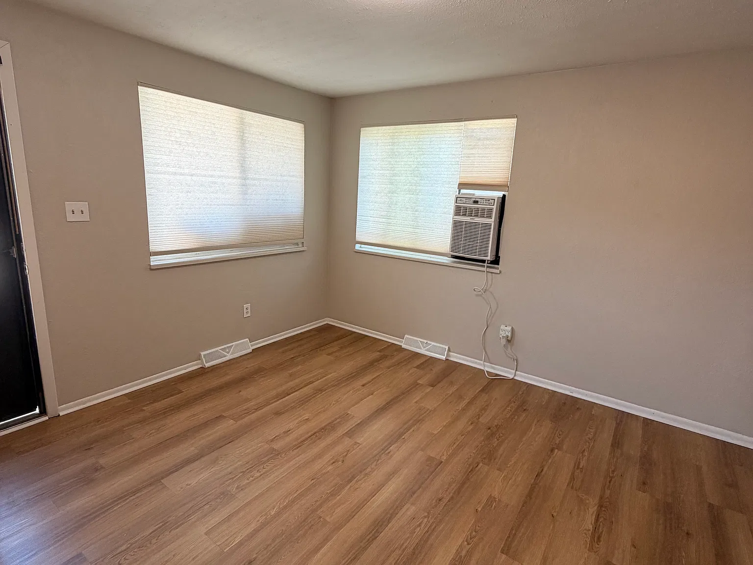 2 bed, $1,600 — Photo 4