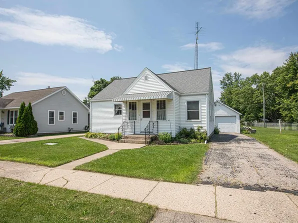 711 South Madison Street, Cuba City, WI 53807