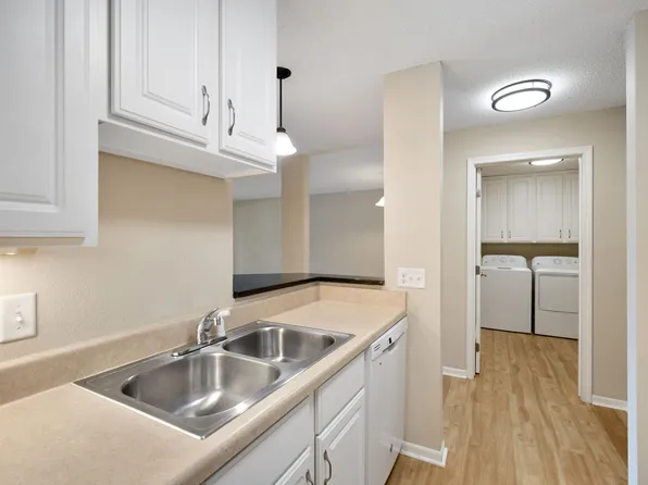 Heritage Park Apartments