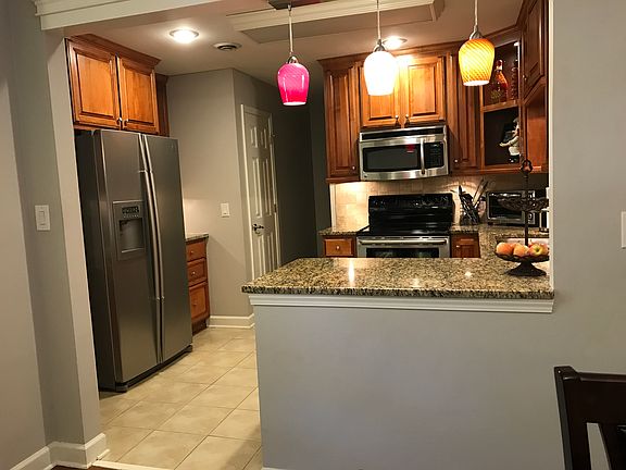 5th image of 609 Stockwood Way