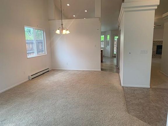 3rd image of 322 W Applewood Dr