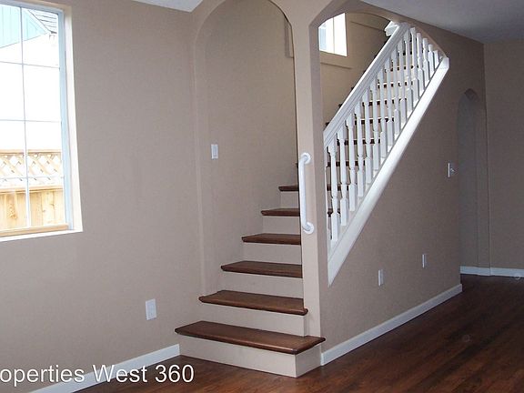 4th image of 1823 E 29th St