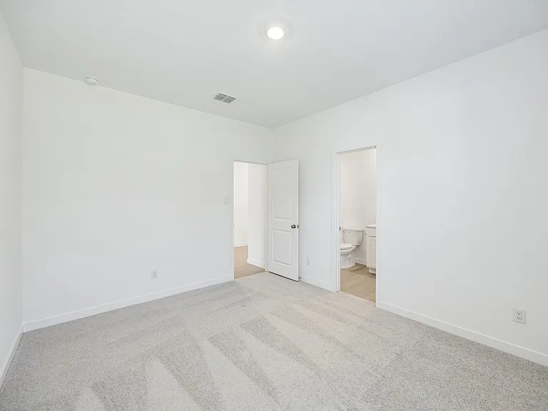 9112 Suttonridge Dr — Photo 17