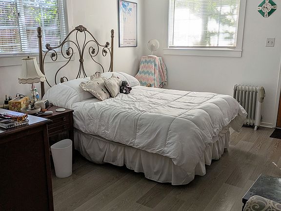 5th image of 2644 Hermosa Ave
