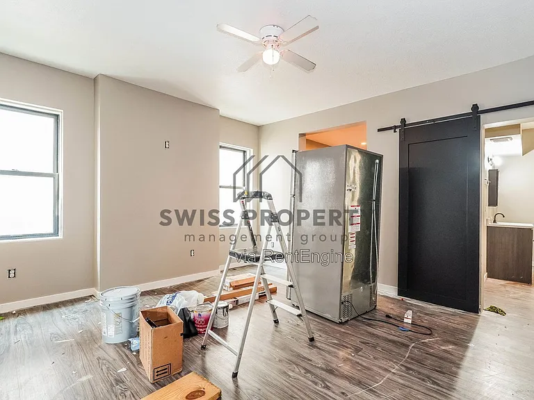 69 Chicago Ave — Photo 3