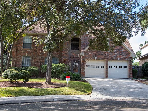 2nd image of 9511 Legend Isle Dr