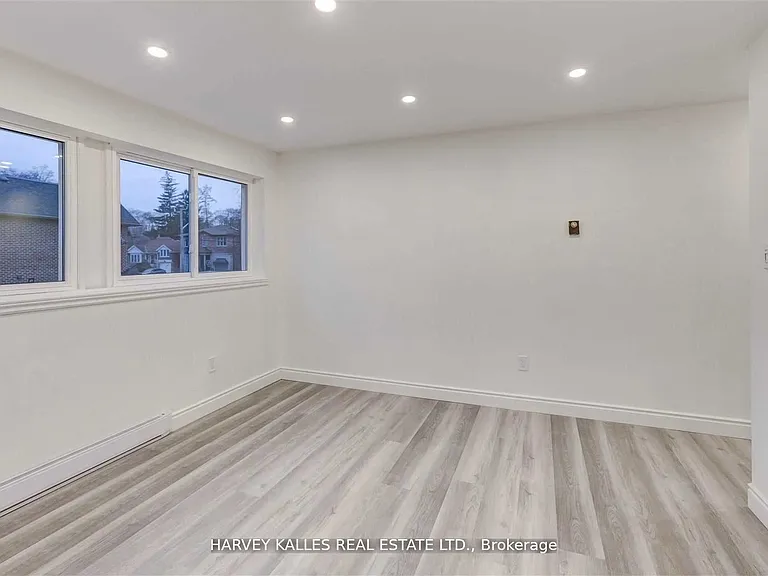 901 Millwood Rd #B — Photo 2