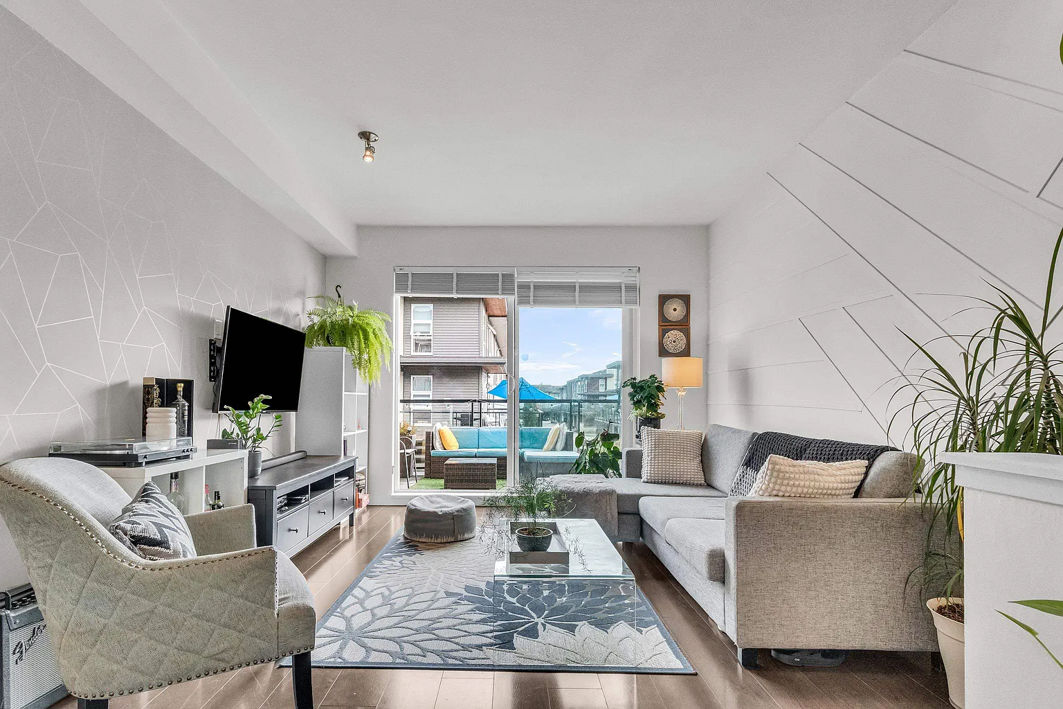 16223 23a Ave #30 photo 1