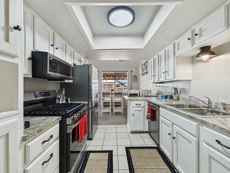 108 Niblic Ct #1 — Photo 11