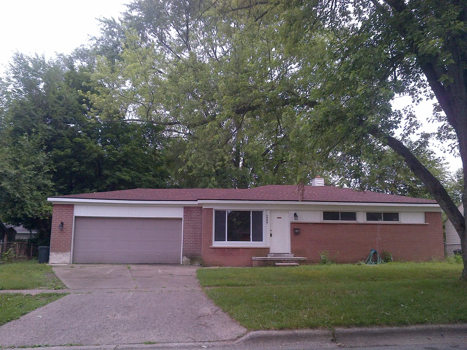 1565 Andrea St photo 1