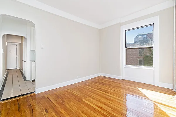 Rented by REAL New York | media 19