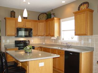 4110 Huntsman Dr, Zionsville, IN 46077