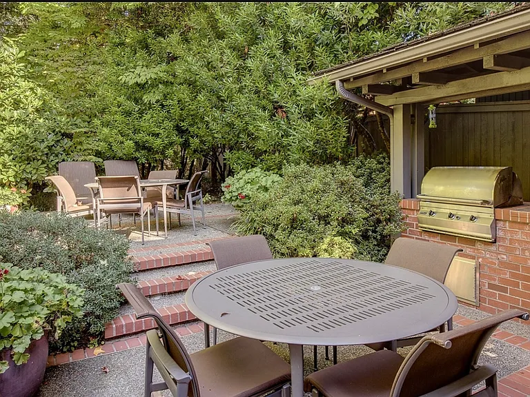 8424 SE 35th St — Photo 31