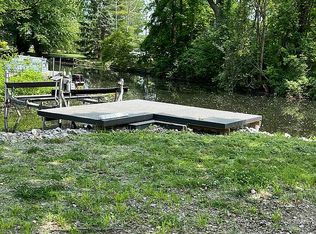 Sarah Rd, Pinckney, MI 48169