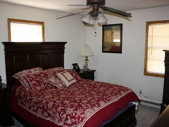 MASTER BED