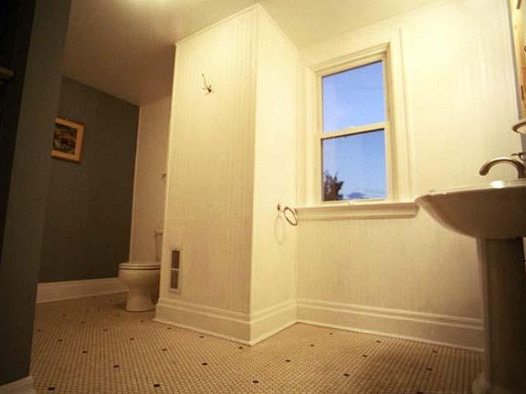 Massive bathroom on the 2nd floor