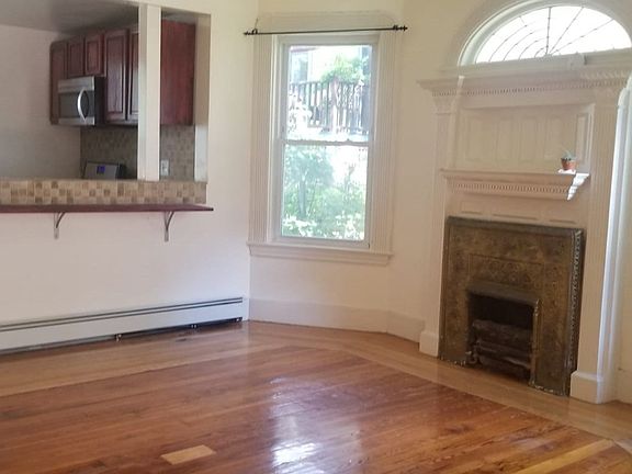 2nd image of 36 Gordon St