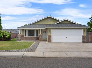 4612 Kubota Ln, Pasco, WA 99301