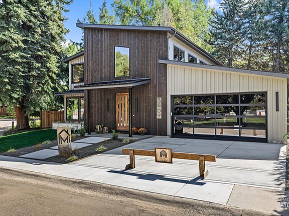 2nd image of 3609 W Camas St