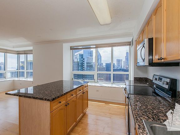2nd image of 512 N McClurg Ct #45O7