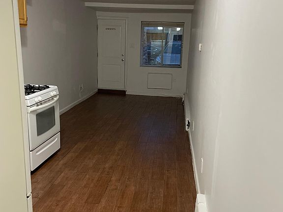 Kitchen area / living area