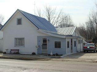 203 E Columbia St, Flora, IN 46929