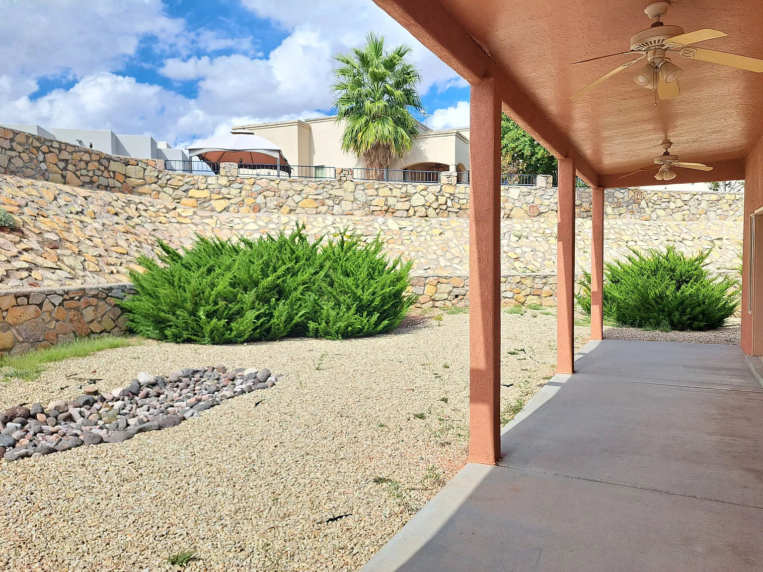 3 bed, 2010 sqft, $2,000 — Photo 3