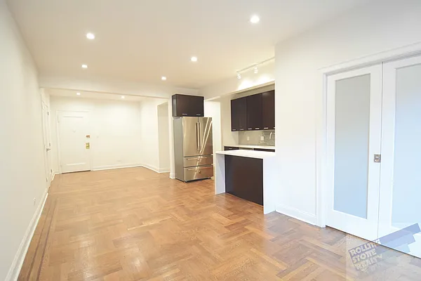 Sold by Rolling Stone Realty LLC | media 10