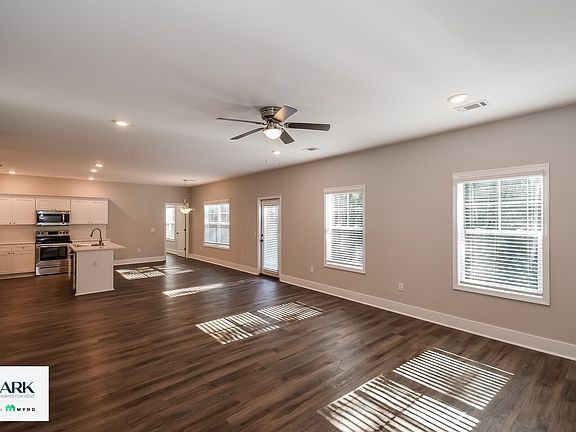3rd image of 67 Greyfield Dr