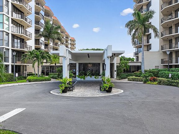 5th image of 899 Jeffery Street #710