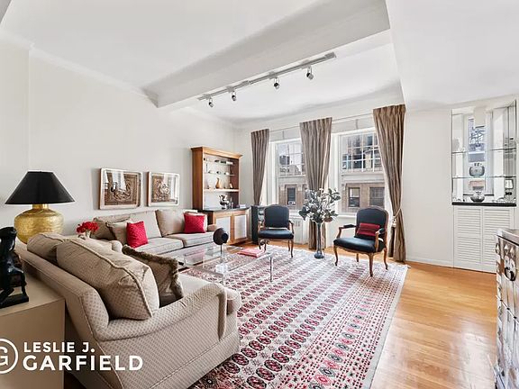 2nd image of 601 W End Ave #12B