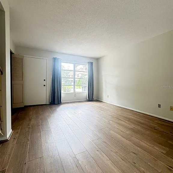 210 Elliot Ave #135 — Photo 8