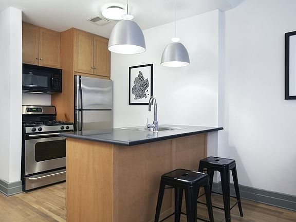 3rd image of 125 Court St APT 5NN