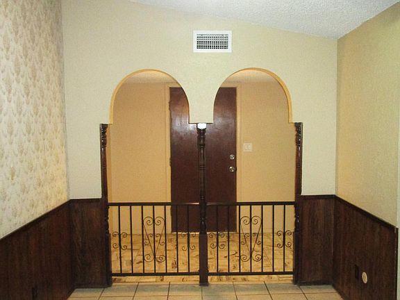 5th image of 8020 Algerita Ct