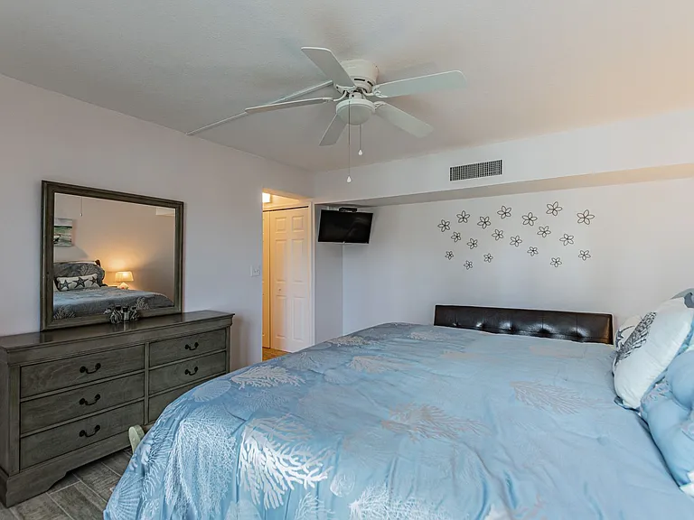 800 S Gulfview Blvd #203 — Photo 9