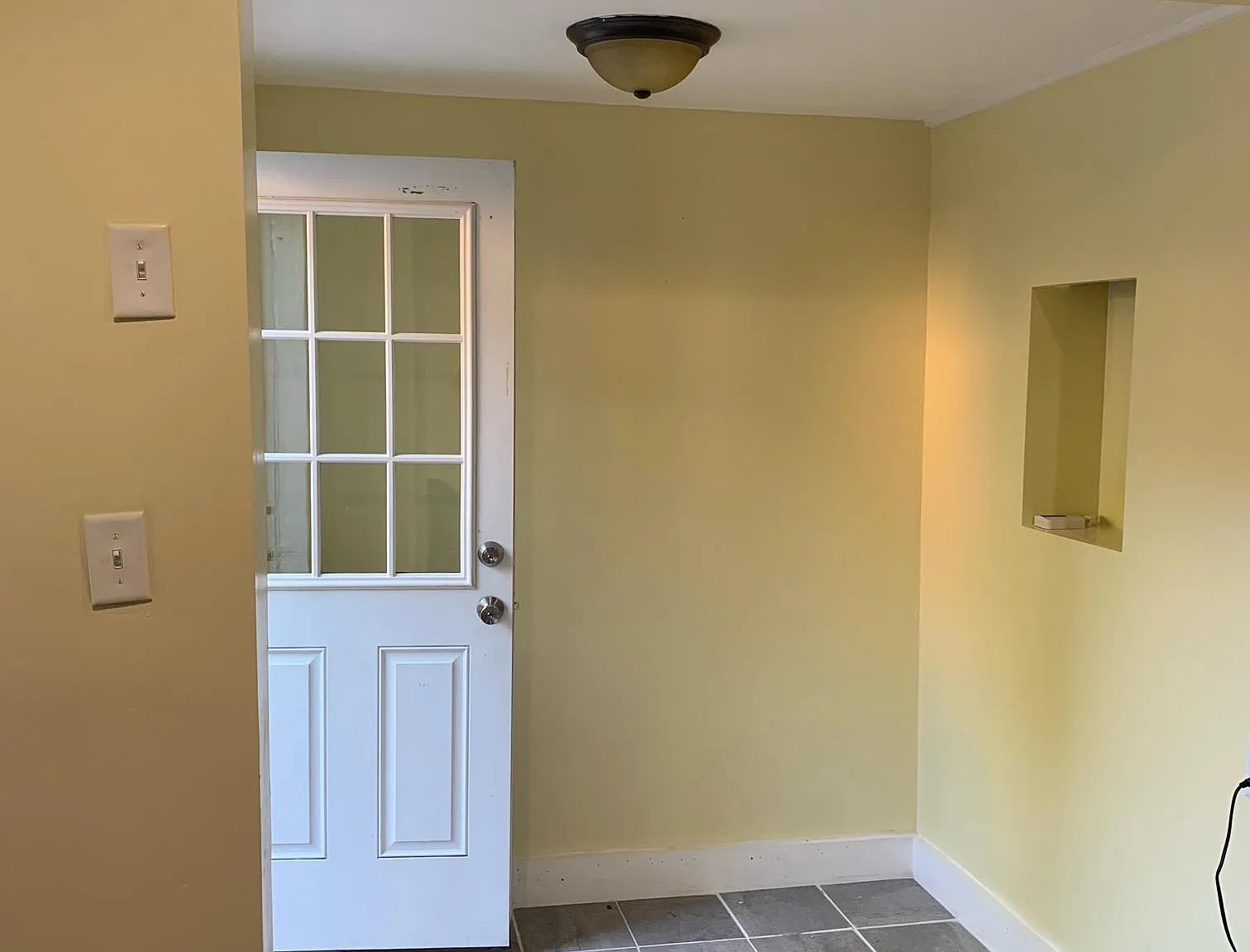 3 bed, 1200 sqft, $2,350 — Photo 3