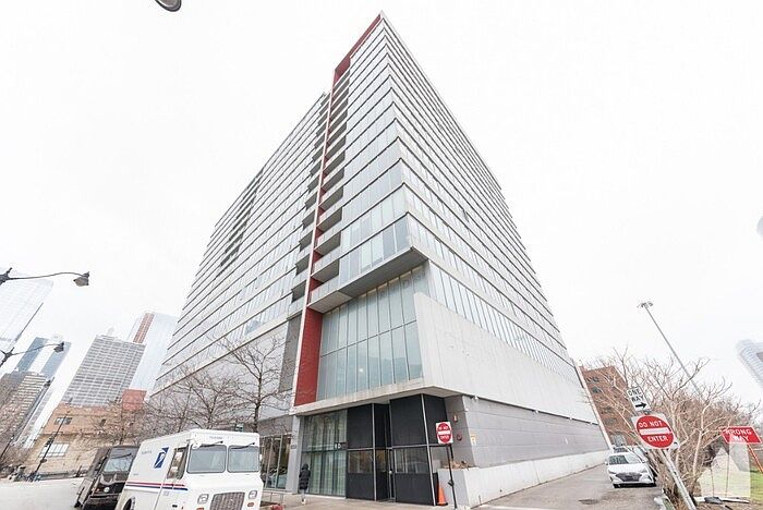 1st image of 659 W Randolph St #411A