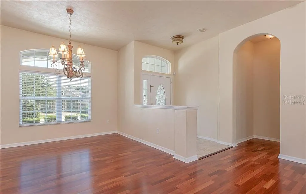 3 bed, 2.0 bath, 2248 sqft, $3,200 — Photo 3