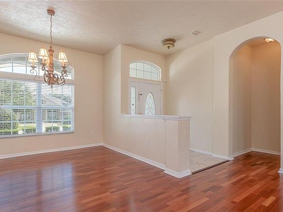 3rd image of 7191 SW 35th Ave
