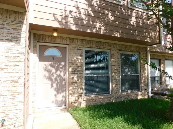 2807 Wildflower Dr APT 11, Bryan, TX 77802