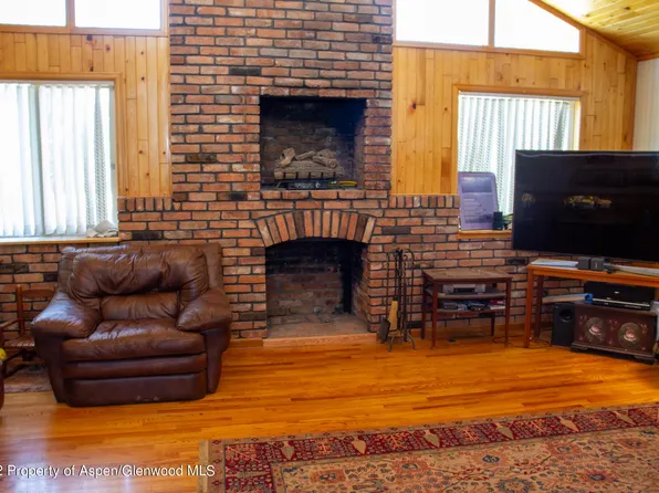 386 Cedar St, Meeker, CO 81641