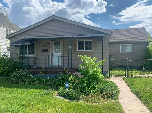22806 Shakespeare Ave, Eastpointe, MI 48021