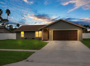 109 Madrid St, Royal Palm Beach, FL 33411