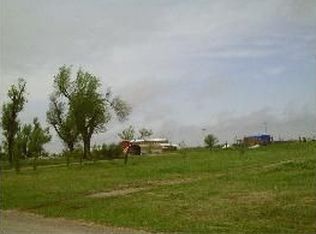 903 N Sycamore St, Greensburg, KS 67054